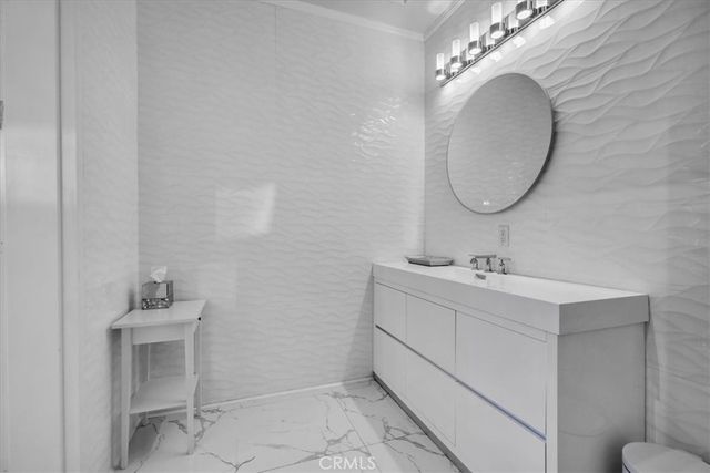 300 E 4th Street 103, Long Beach, CA 90802