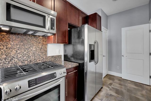 300 E 4th Street 103, Long Beach, CA 90802