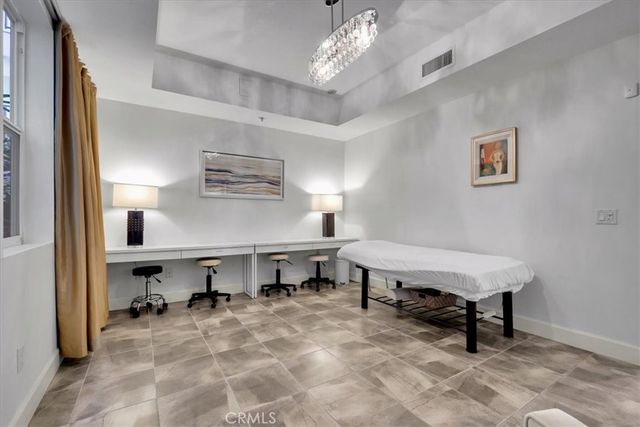 300 E 4th Street 103, Long Beach, CA 90802