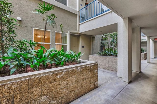 300 E 4th Street 103, Long Beach, CA 90802