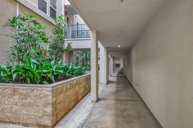 300 E 4th Street 103, Long Beach, CA 90802