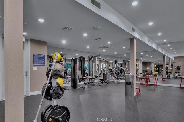 300 E 4th Street 103, Long Beach, CA 90802