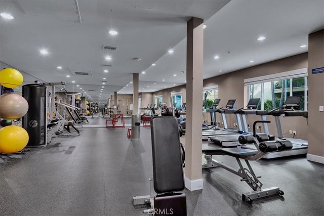 300 E 4th Street 103, Long Beach, CA 90802