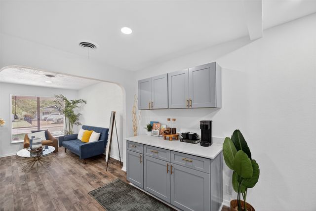 5324 Grovewood Street, Dallas, TX 75210
