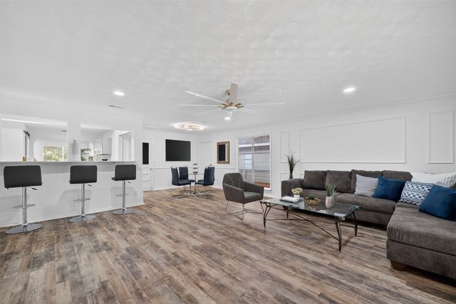 5324 Grovewood Street, Dallas, TX 75210