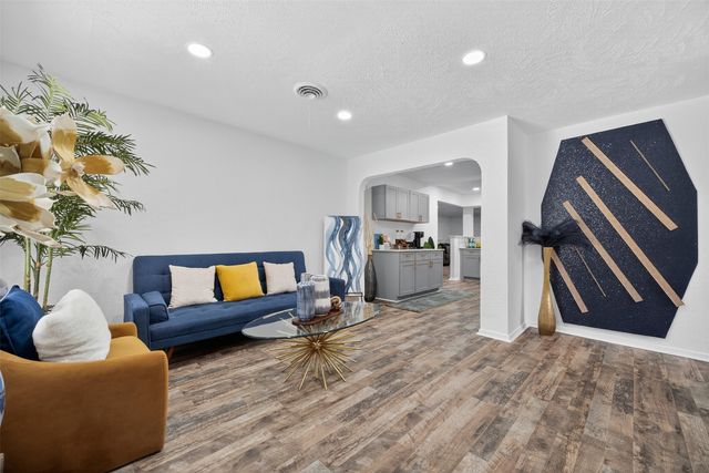 5324 Grovewood Street, Dallas, TX 75210