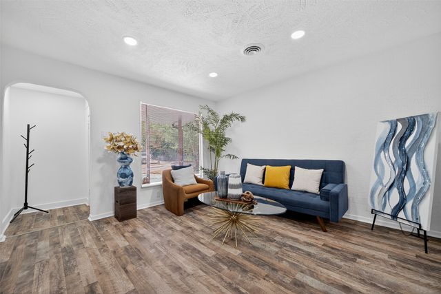 5324 Grovewood Street, Dallas, TX 75210