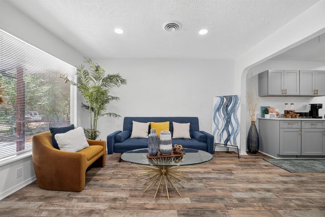5324 Grovewood Street, Dallas, TX 75210