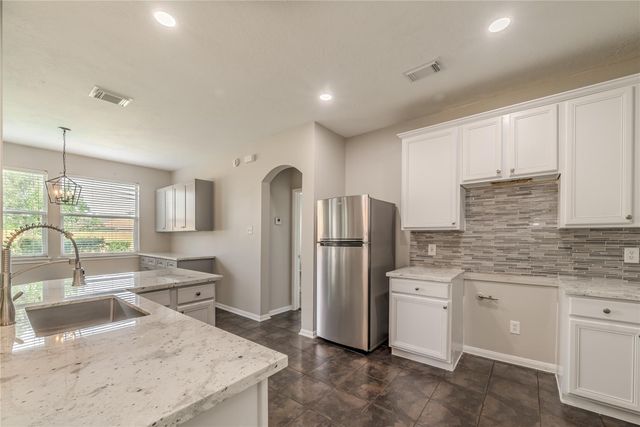 2905 Plum Lake Drive, Pearland, TX 77584