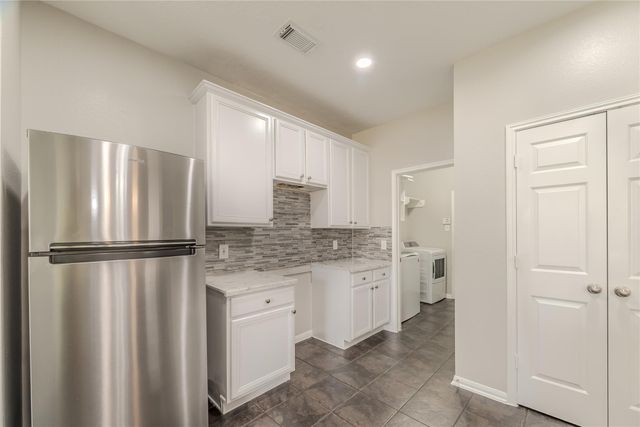 2905 Plum Lake Drive, Pearland, TX 77584