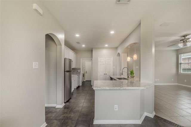 2905 Plum Lake Drive, Pearland, TX 77584