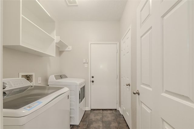 2905 Plum Lake Drive, Pearland, TX 77584