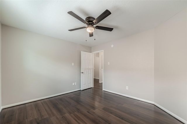 2905 Plum Lake Drive, Pearland, TX 77584