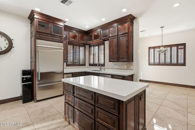 6653 E SWEETWATER Avenue, Scottsdale, AZ 85254