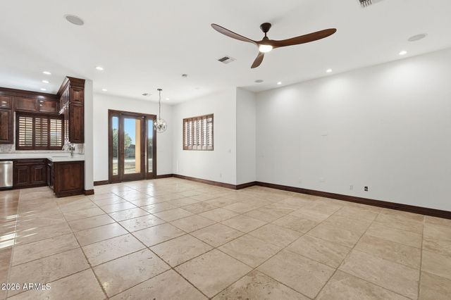 6653 E SWEETWATER Avenue, Scottsdale, AZ 85254