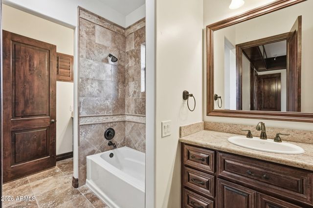 6653 E SWEETWATER Avenue, Scottsdale, AZ 85254