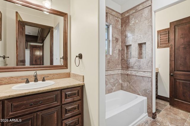 6653 E SWEETWATER Avenue, Scottsdale, AZ 85254