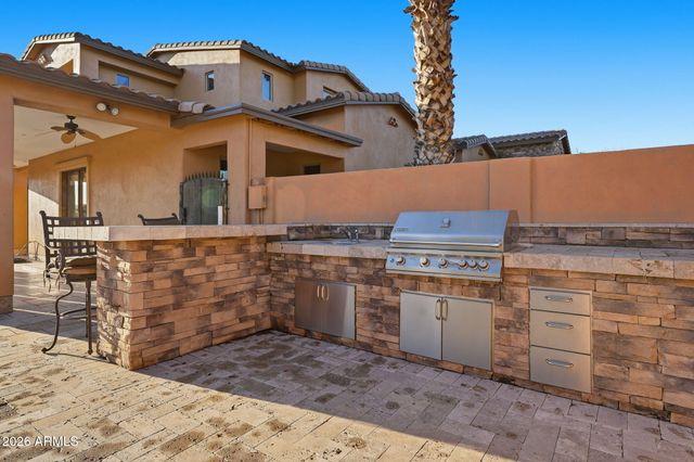 6653 E SWEETWATER Avenue, Scottsdale, AZ 85254