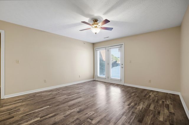 701 Napa Valley Lane, 2, Crestview Hills, KY 41017