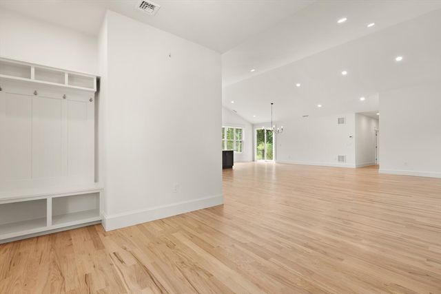 66 Orchard Ave, Johnston, RI 02919