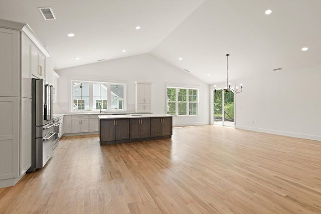 66 Orchard Ave, Johnston, RI 02919