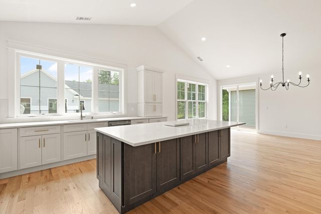 66 Orchard Ave, Johnston, RI 02919