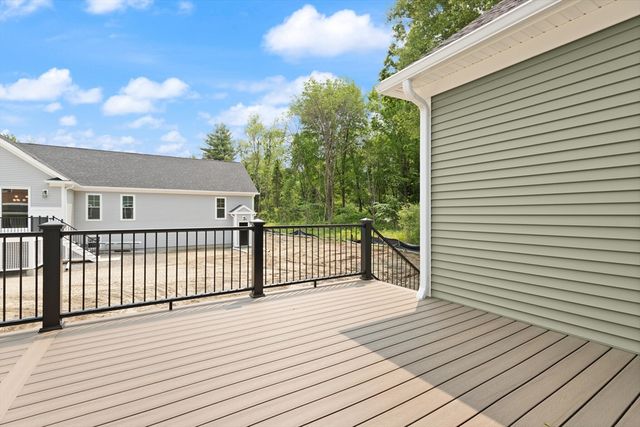 66 Orchard Ave, Johnston, RI 02919