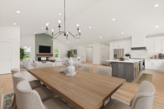 66 Orchard Ave, Johnston, RI 02919