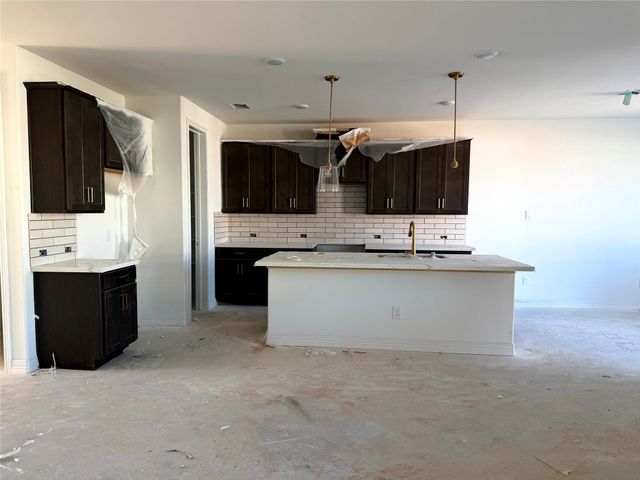 14819 Mission Avenue, Mont Belvieu, TX 77523