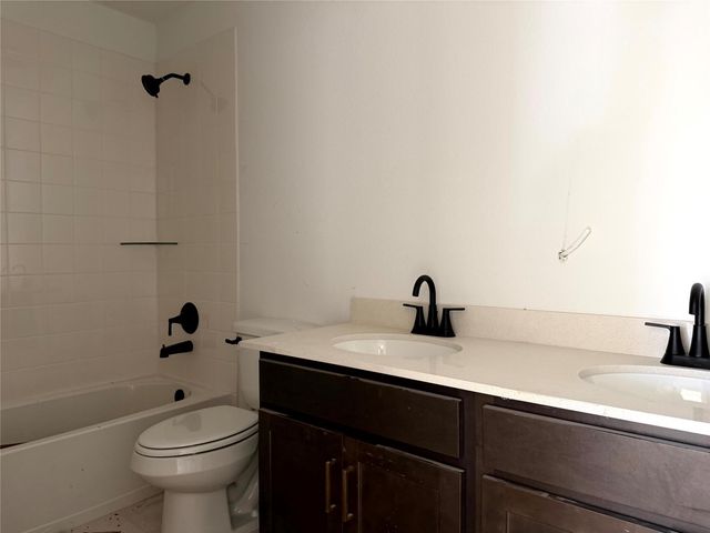 14819 Mission Avenue, Mont Belvieu, TX 77523