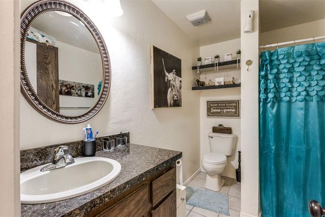 932 Hampton Circle, Yukon, OK 73099