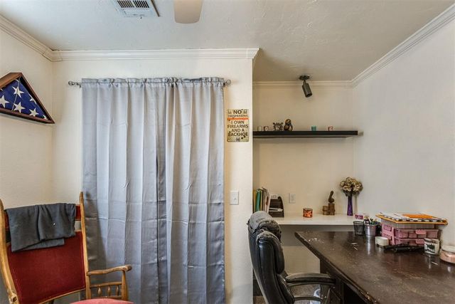 932 Hampton Circle, Yukon, OK 73099