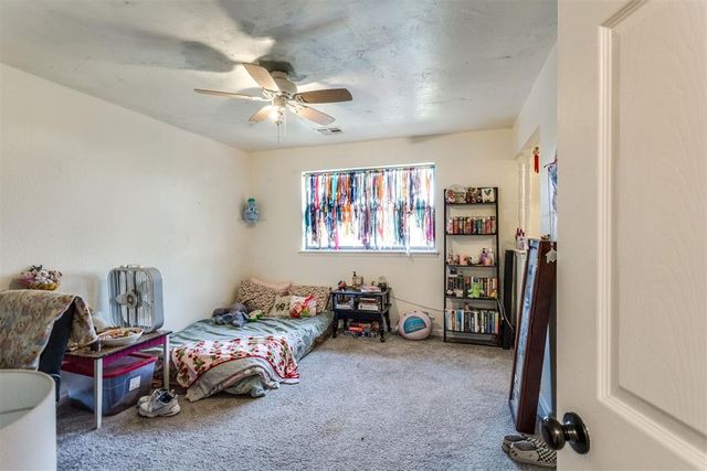 932 Hampton Circle, Yukon, OK 73099