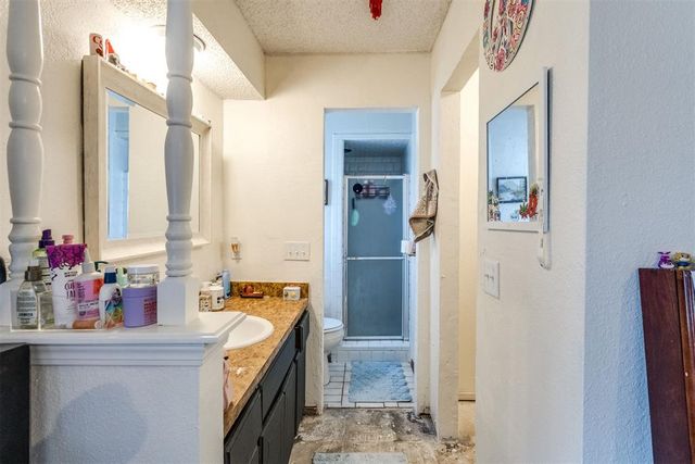 932 Hampton Circle, Yukon, OK 73099