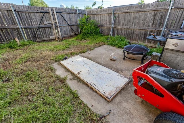 932 Hampton Circle, Yukon, OK 73099