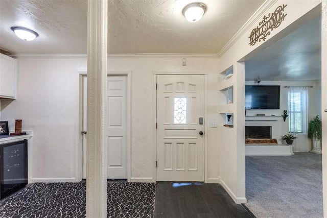 932 Hampton Circle, Yukon, OK 73099