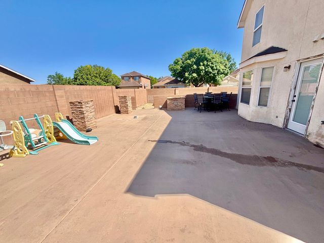 1139 Avenida Las Vistas NW, Los Lunas, NM 87031