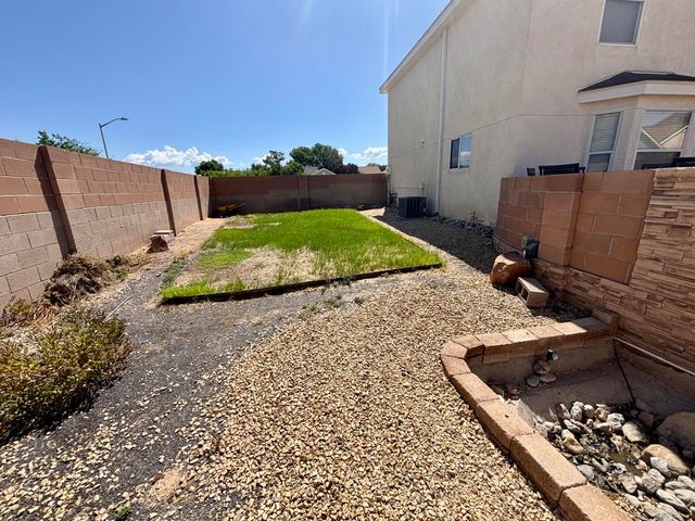 1139 Avenida Las Vistas NW, Los Lunas, NM 87031