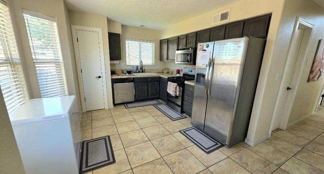 1139 Avenida Las Vistas NW, Los Lunas, NM 87031