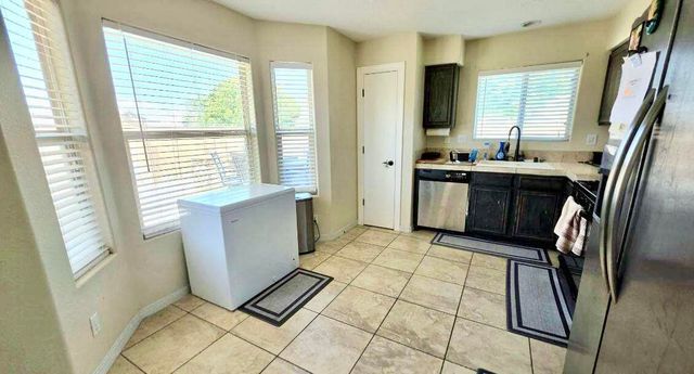 1139 Avenida Las Vistas NW, Los Lunas, NM 87031