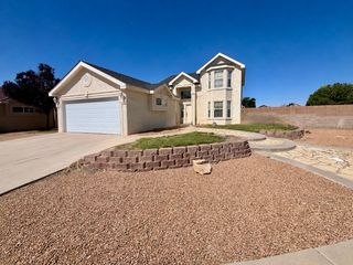 1139 Avenida Las Vistas NW, Los Lunas, NM 87031