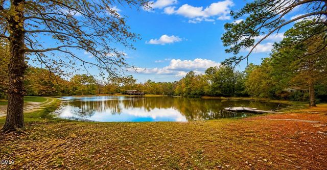 30 Ormsby Court, Spring Lake, NC 28390
