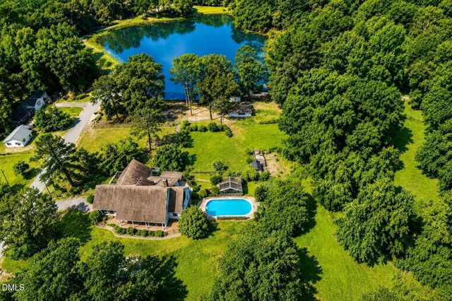 30 Ormsby Court, Spring Lake, NC 28390