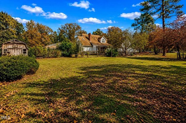 30 Ormsby Court, Spring Lake, NC 28390