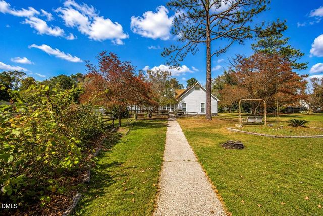 30 Ormsby Court, Spring Lake, NC 28390