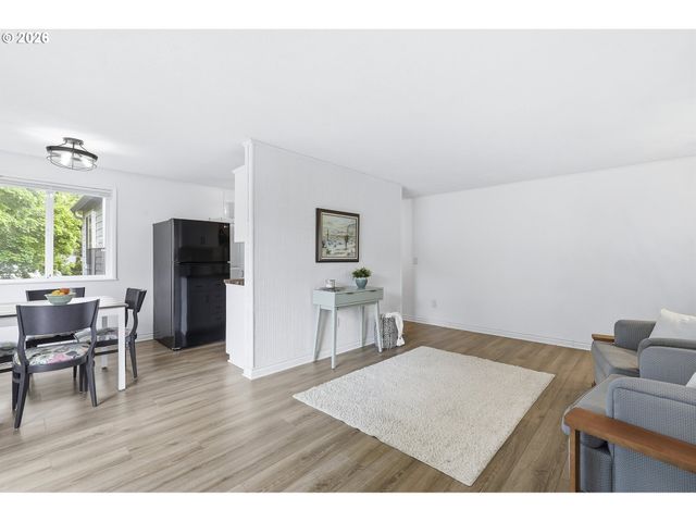 159 Sw FLORENCE Ave E26, Gresham, OR 97080