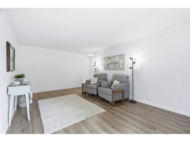 159 Sw FLORENCE Ave E26, Gresham, OR 97080