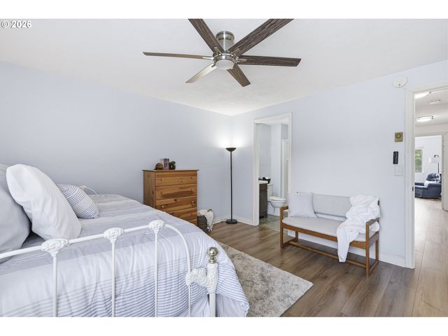 159 Sw FLORENCE Ave E26, Gresham, OR 97080