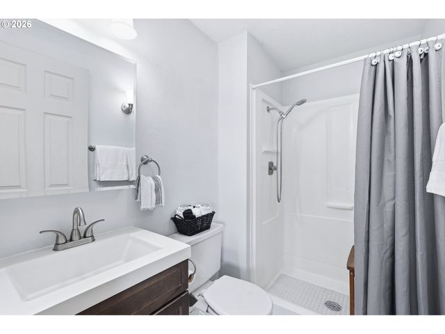 159 Sw FLORENCE Ave E26, Gresham, OR 97080