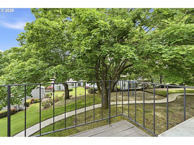 159 Sw FLORENCE Ave E26, Gresham, OR 97080